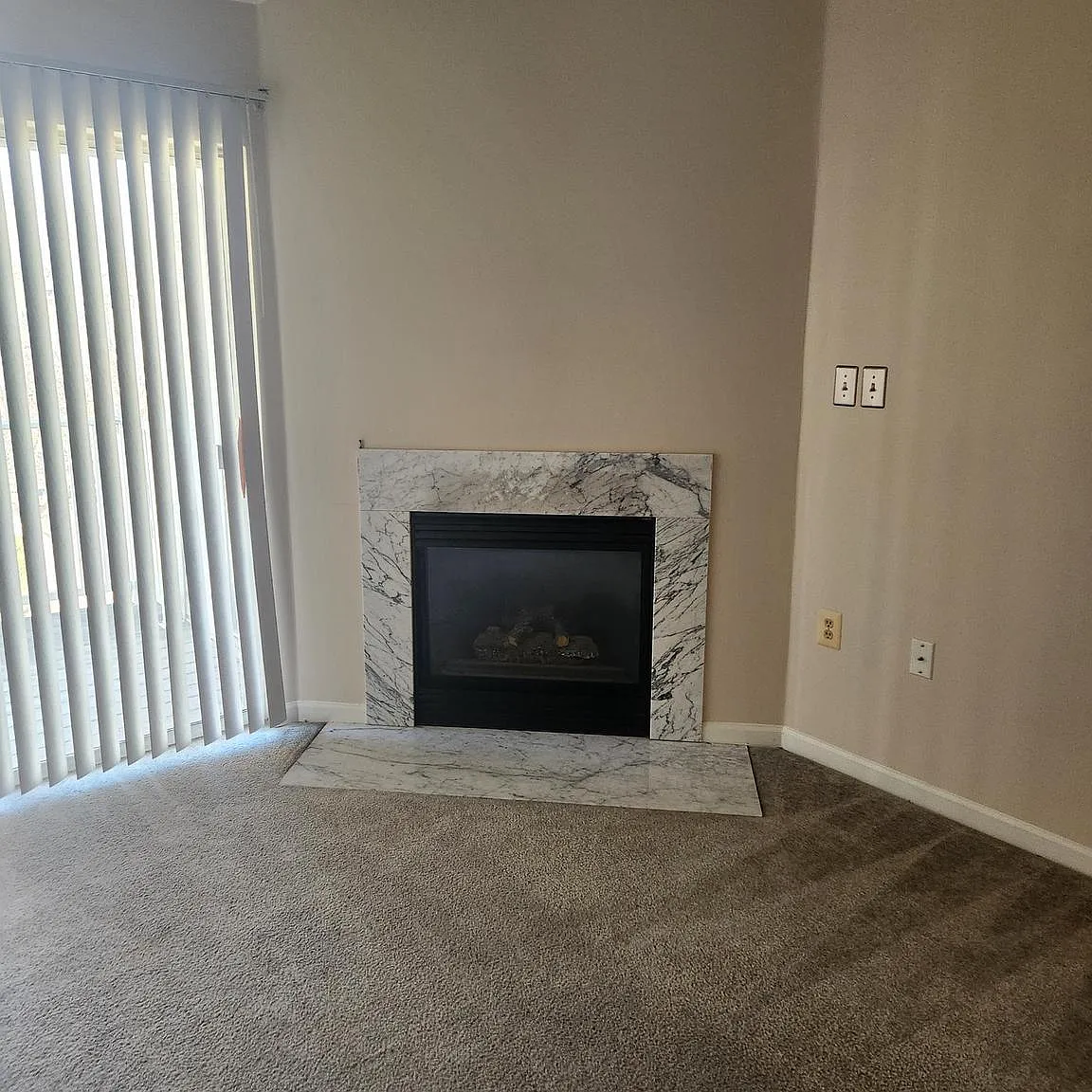 Largo Town Center Condo Phase 1 — Photo 3