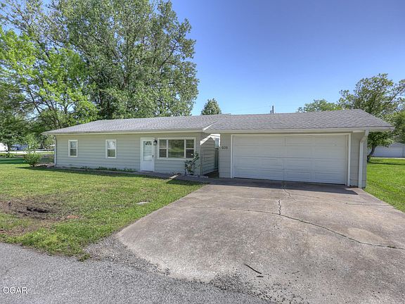 2nd image of 606 Maiden Ln