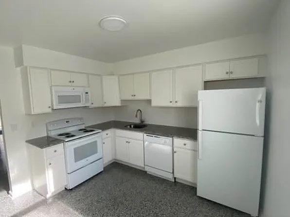 13 Doris Dr #C, Elkton, MD 21921