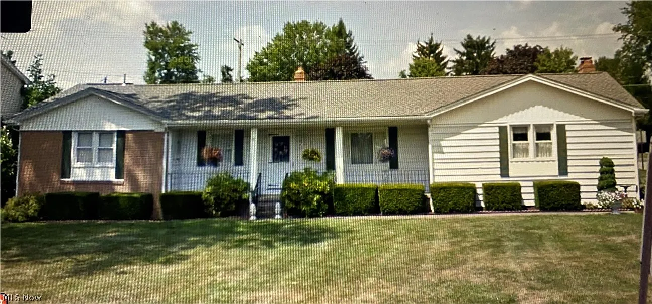 4560 Aspen Dr photo 1