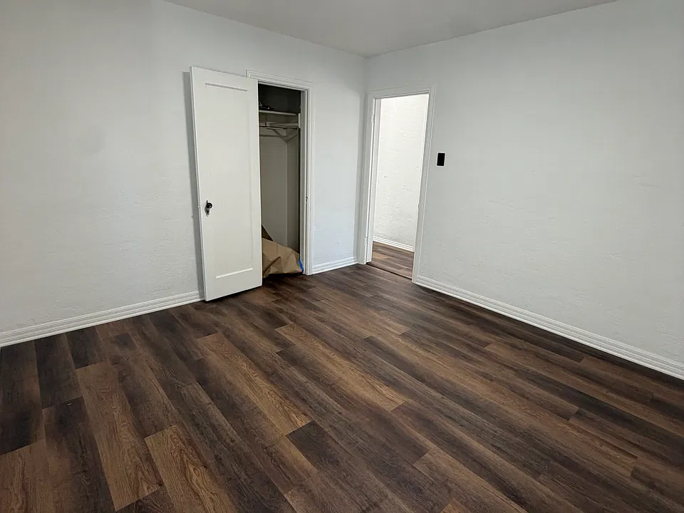 4200 Agnes Ave