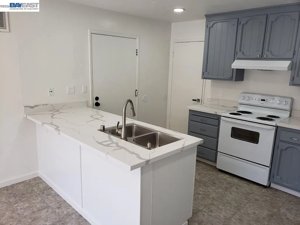 3 bed, 1480 sqft, $3,500 — Photo 4