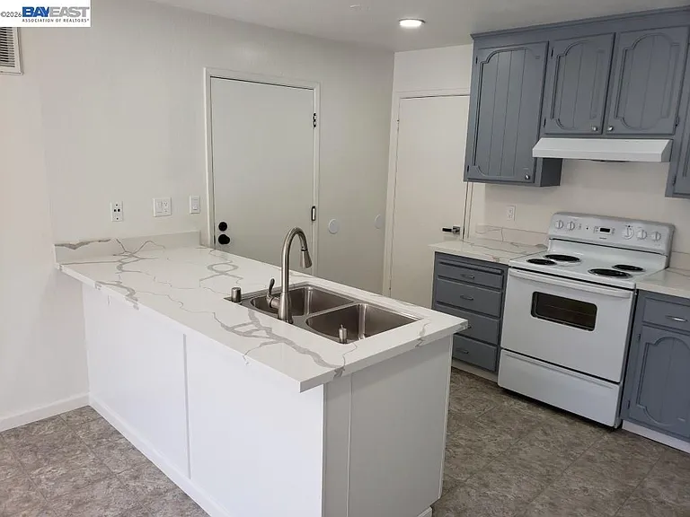 342 Washington Blvd #342 — Photo 4