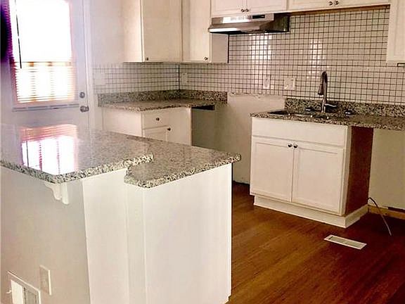 2nd image of 89 Gordon Cir SE