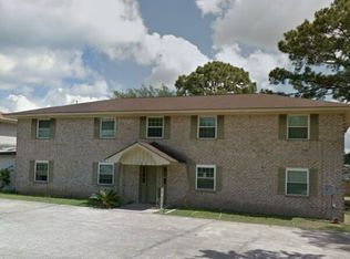 103 Woodhouse Ln, Savannah, GA 31406