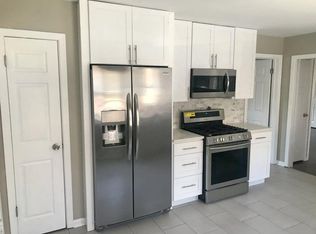 4815 Crain St #1, Skokie, IL 60077