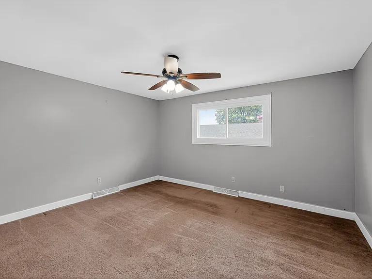 3561 Sunrise Dr — Photo 16