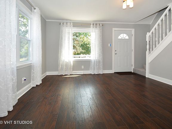 3rd image of 10008 Merrimac Ave
