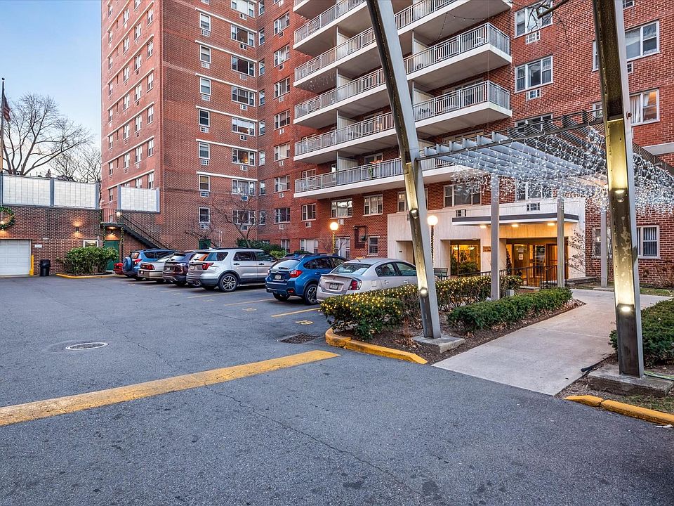 1st image of 52-30 39 Drive #12E