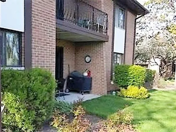 2213 Wharf Dr APT 401, Woodridge, IL 60517