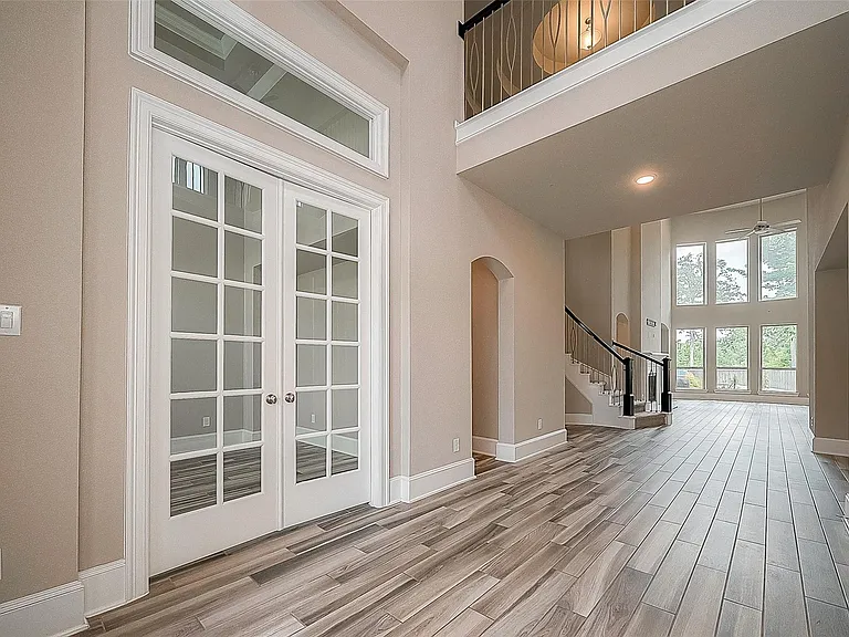 115 N Winter Sunrise Cir — Photo 5