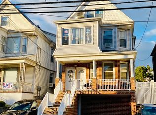 33 E 40th St #1, Bayonne, NJ 07002