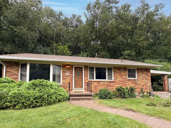 640 Kurt Ct, Dubuque, IA 52001