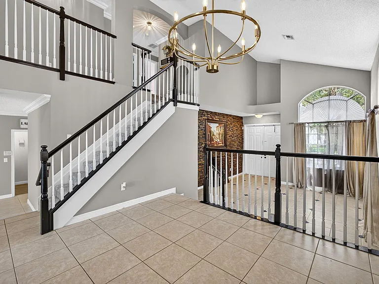 1204 Oakwater Dr — Photo 12