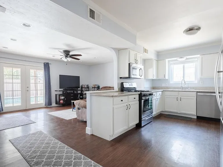 1823 E Brookdale St — Photo 4