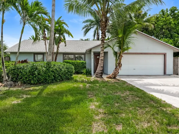 216 Cordoba Cir, Royal Palm Beach, FL 33411