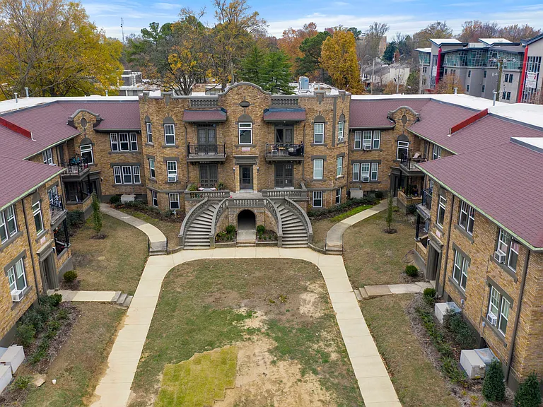 Park Terrace Apartments — Photo 14