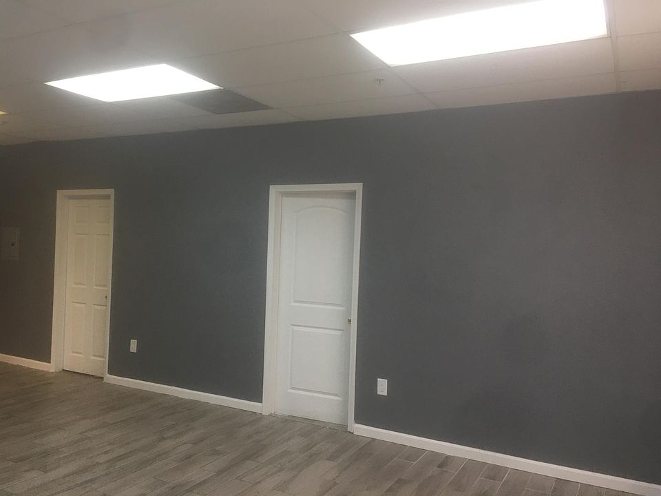 2nd image of 132 N 5th St Ste 4