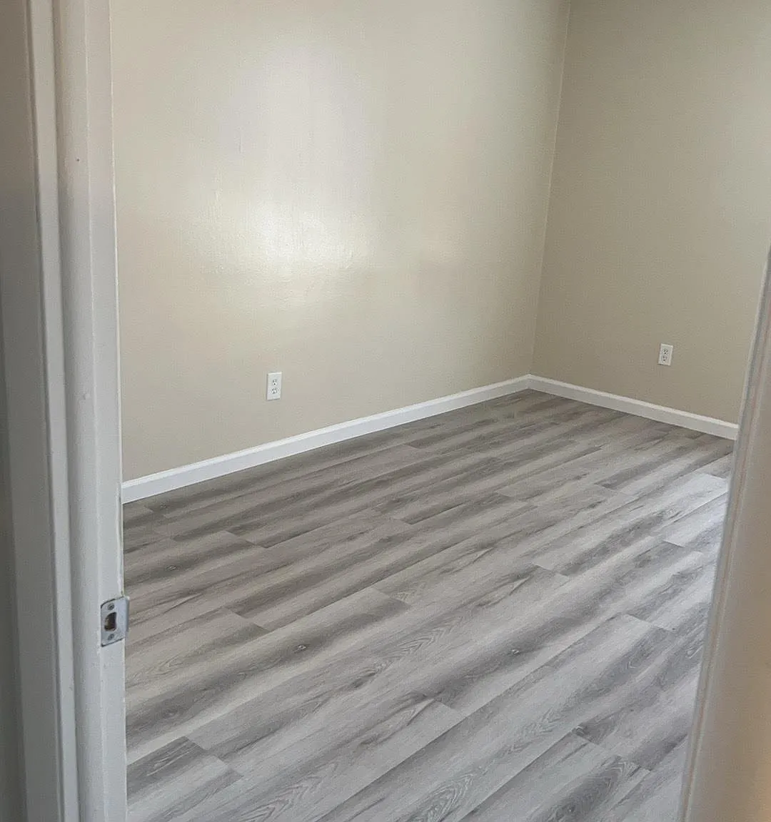 9431 Kirkwood Rd — Photo 2