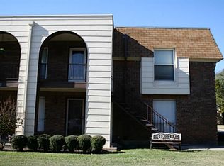 4046 Ridglea Country Club Dr #12, Benbrook, TX 76126