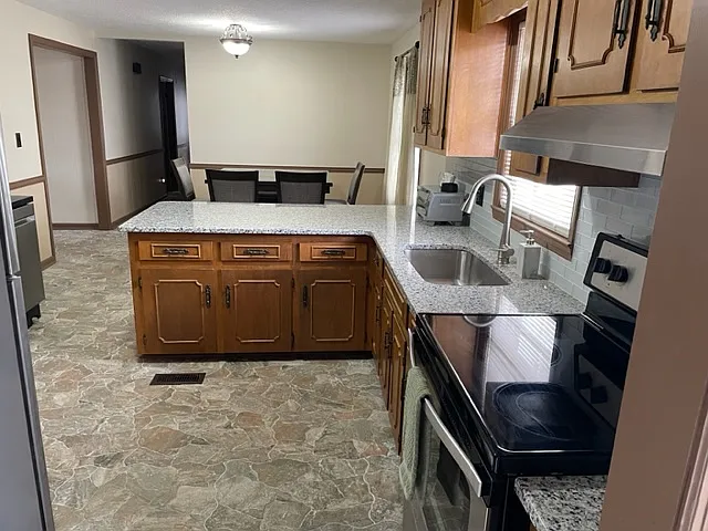3 bed, 1641 sqft, $2,500 — Photo 3