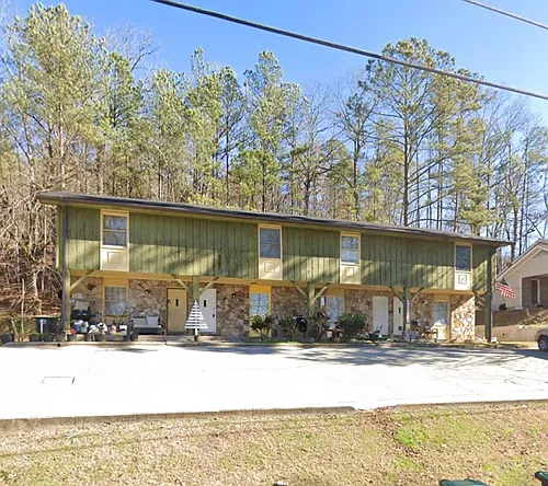 401 Chateau Dr SE Photo 1