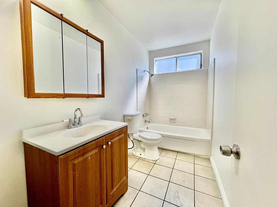 Tarzana Courtyard 18400 Collins St Tarzana CA Zillow