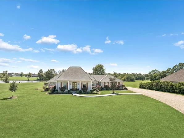 221 Highland Crest Dr, Covington, LA 70435