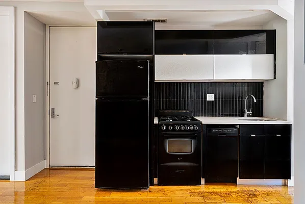 Rented by Brown Harris Stevens | media 10