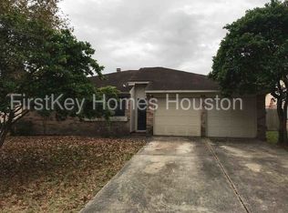 422 Richvale Ln, Webster, TX 77598