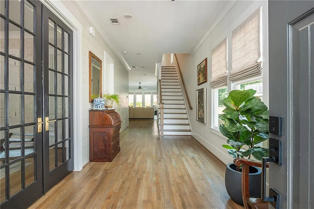 5 bed, 3.0 bath, 3040 sqft, $5,500 — Photo 4