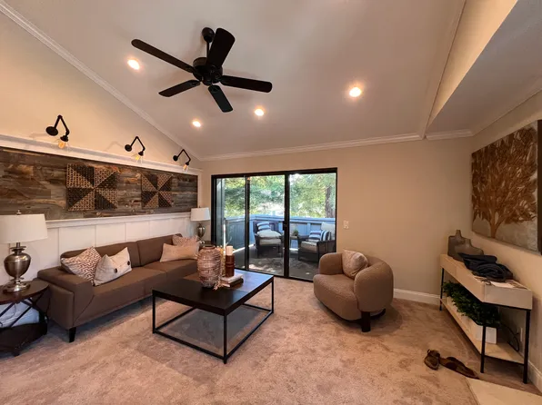 202 Compton Cir APT D, San Ramon, CA 94583
