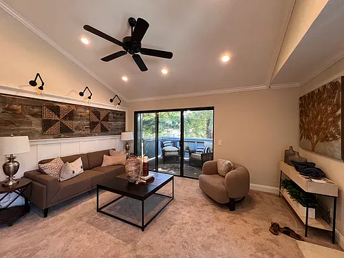 202 Compton Cir #D Photo 1