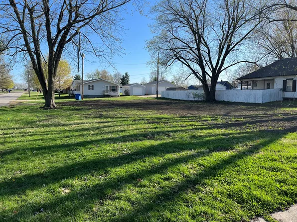 1018 4th Ave E, Albia, IA 52531