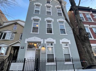 1637 W Huron St #2F, Chicago, IL 60622