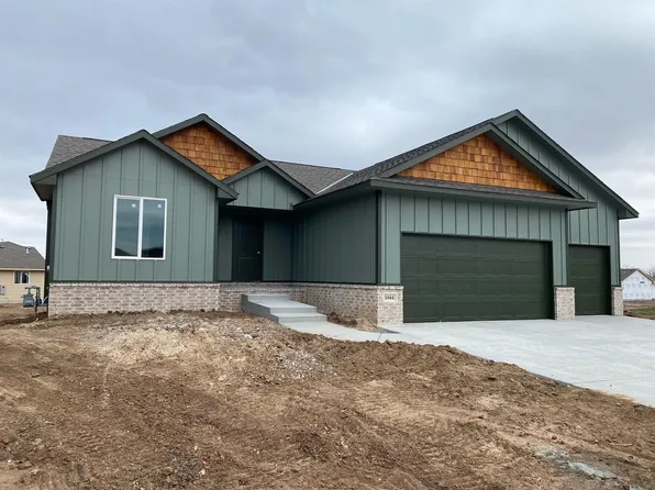 1044 N Casado Ct, Goddard, KS 67052