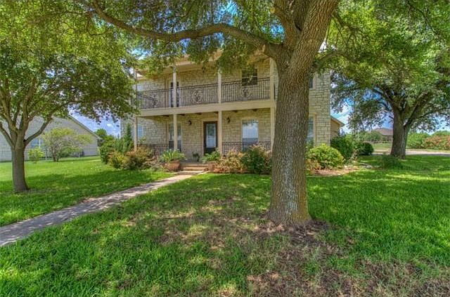 Amazing Fredericksburg style farmhouse,Garage Workshop,Custom Remodel,1.25 fully fenced acres