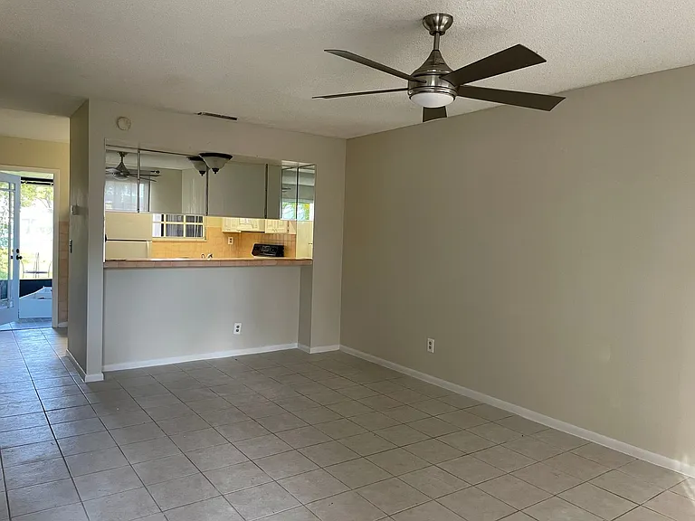 1719 Mill Run Cir — Photo 4