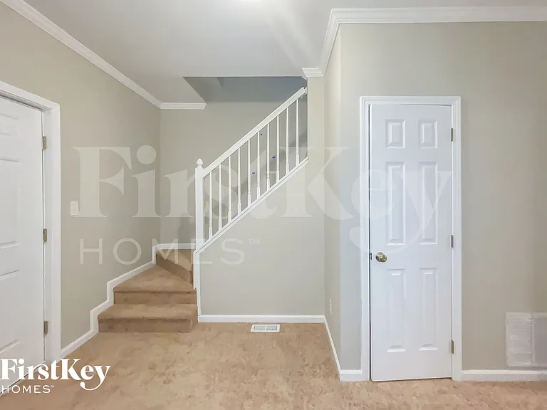 41 Clay Walk — Photo 3