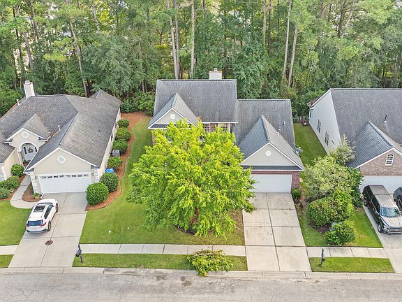 5th image of 1465 Clarendon Way