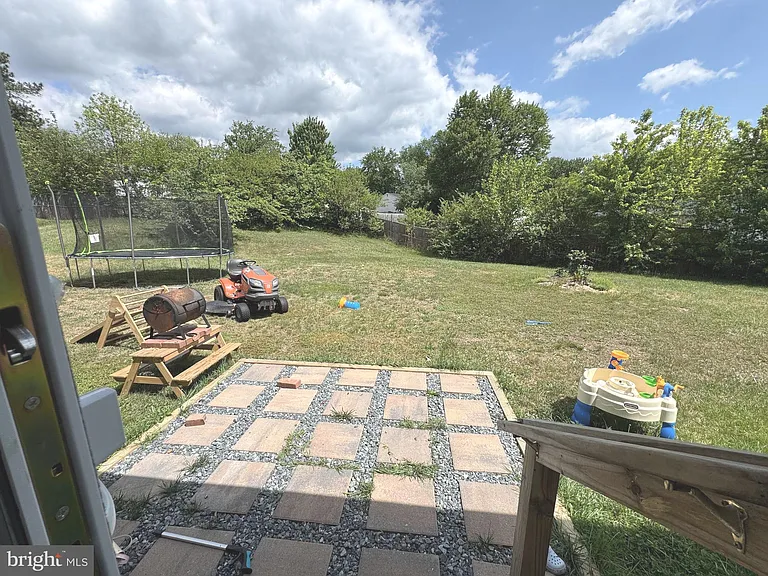 13203 Hampshire Ct — Photo 12