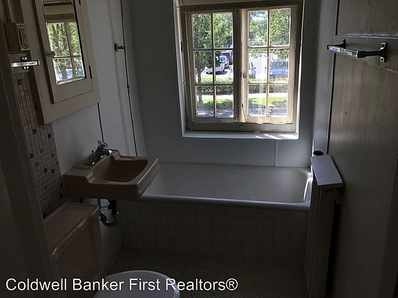 3rd image of 602 Boyer Ave #H1
