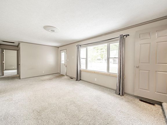 4th image of 1609 S Irvington Dr