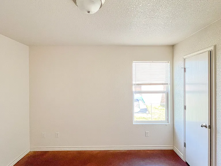 3808 John Chisholm Loop #B — Photo 28