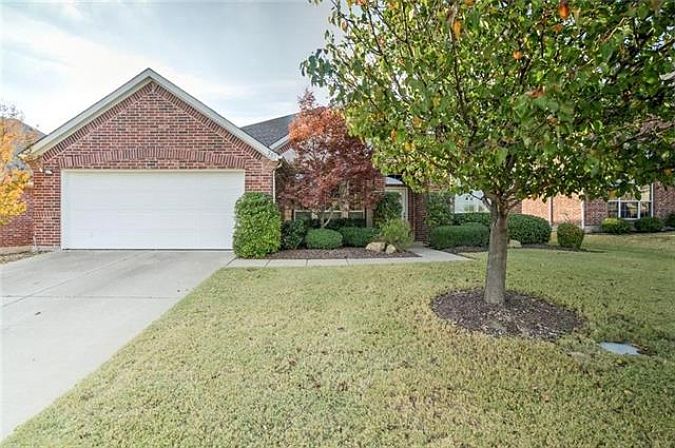 1st image of 201 Lacrosse Ln