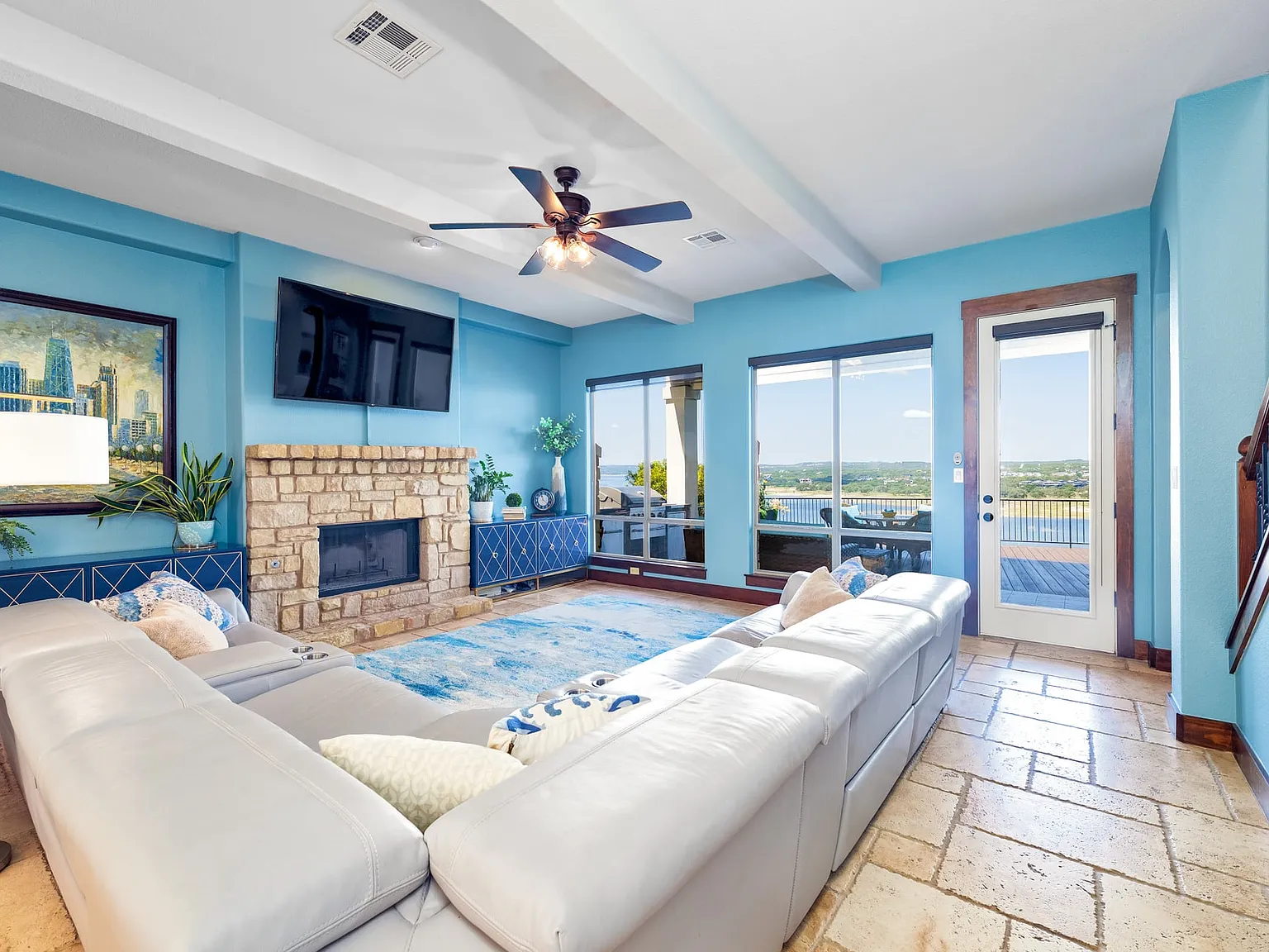 3 bed, 3.5 bath, 2464 sqft, $5,750 — Photo 4