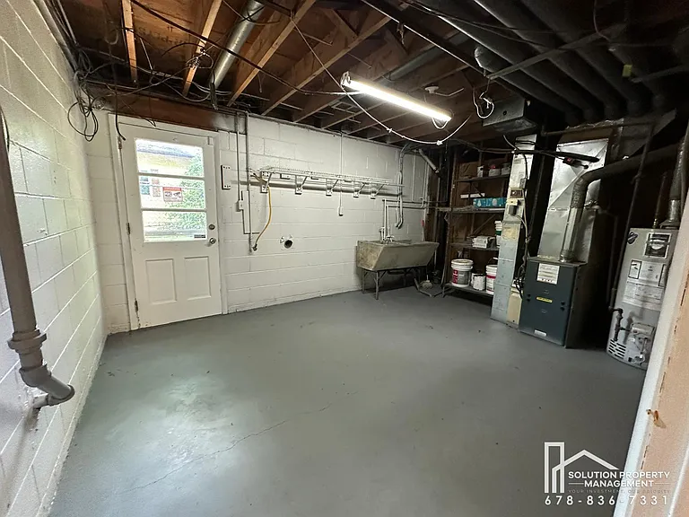 1323 Hilton Dr — Photo 13
