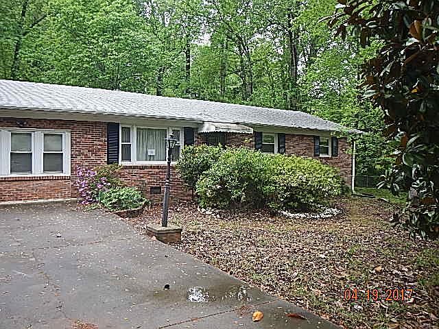 1st image of 213 Ellington Dr