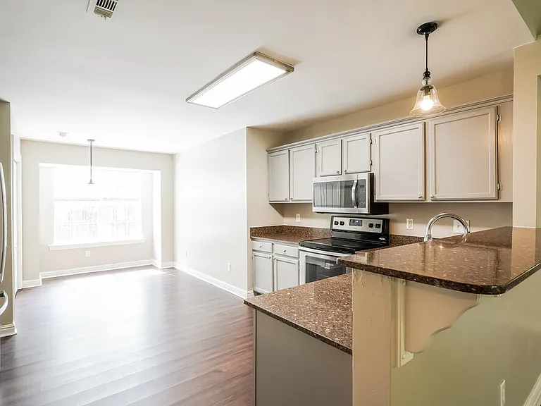 208 Ben Alex Ct — Photo 6