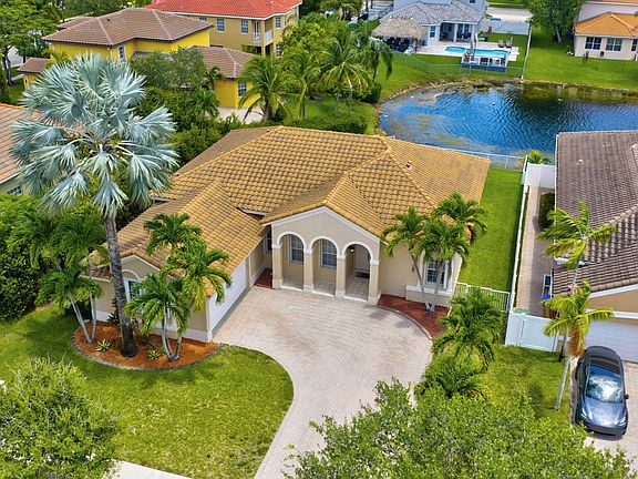 2nd image of 16483 NW 12th Street